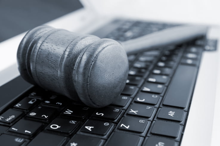 Quelles sont les procédures juridiques disponibles en ligne ?